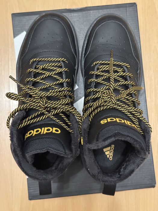 Кросівки жіночі / унісекс підліткові adidas