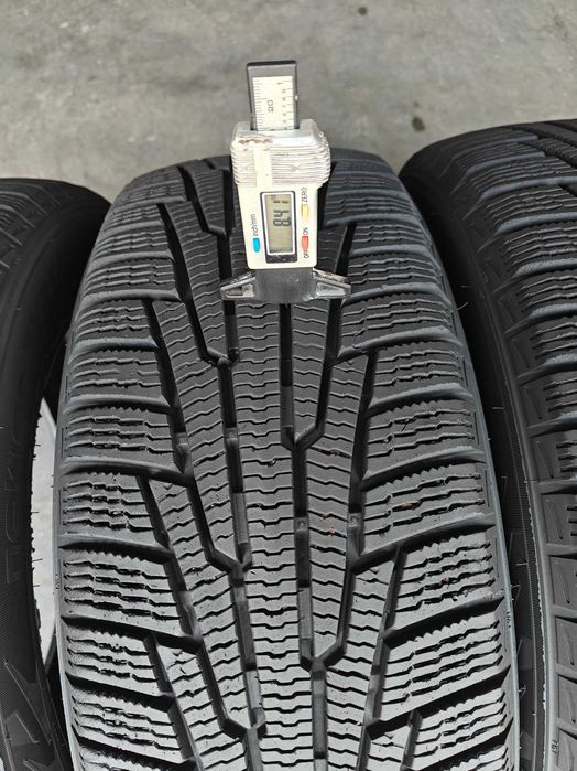 R15 185 65 шини зимові Nokian Nordman RS2 гарний стан