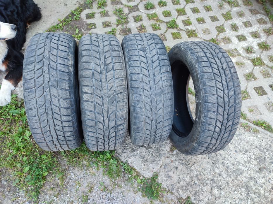 4 opony zimowe 195/60/R15 Hankook