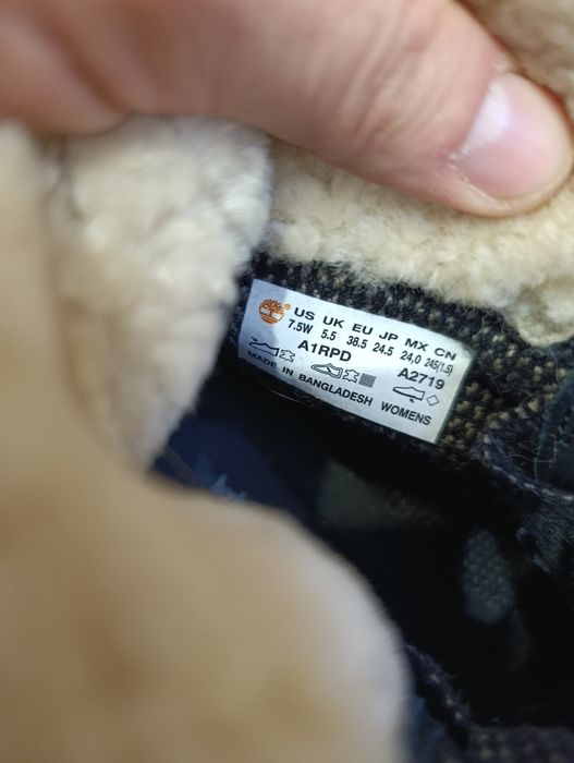 Kozaki damskie czarne Timberland z futerkiem
