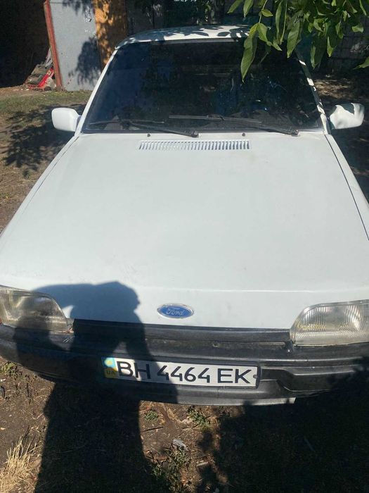 Ford escort  89 года
