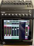 Mackie DL806 mikser