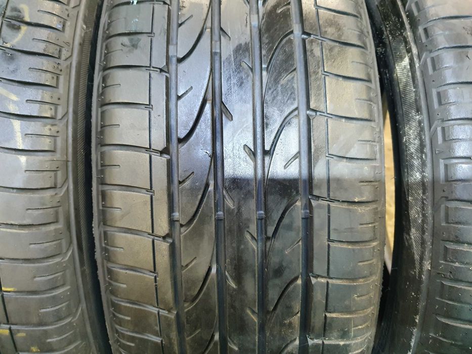 225 / 45 R 19  Bridgestone