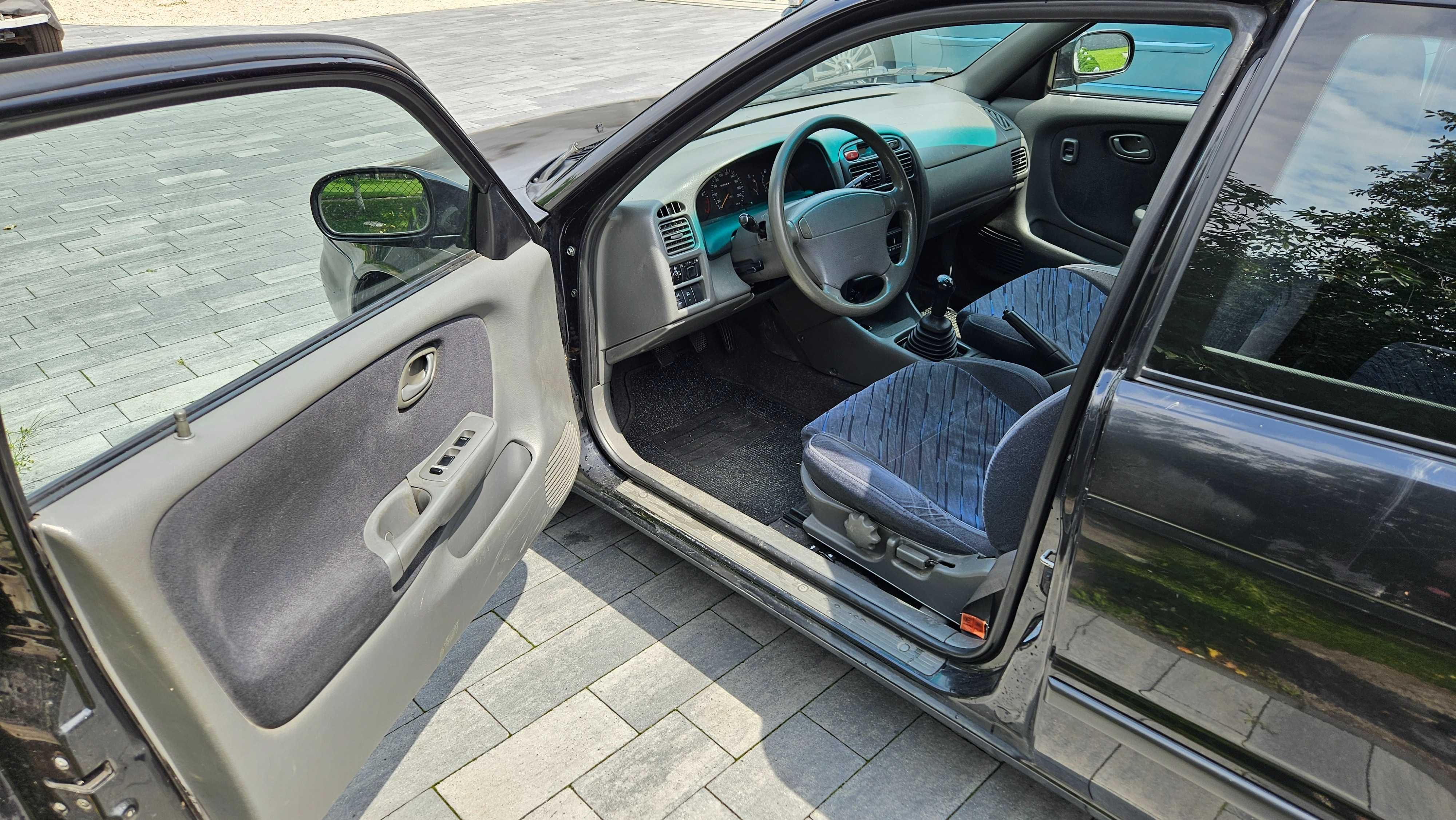 Suzuki Baleno,  rok 2001