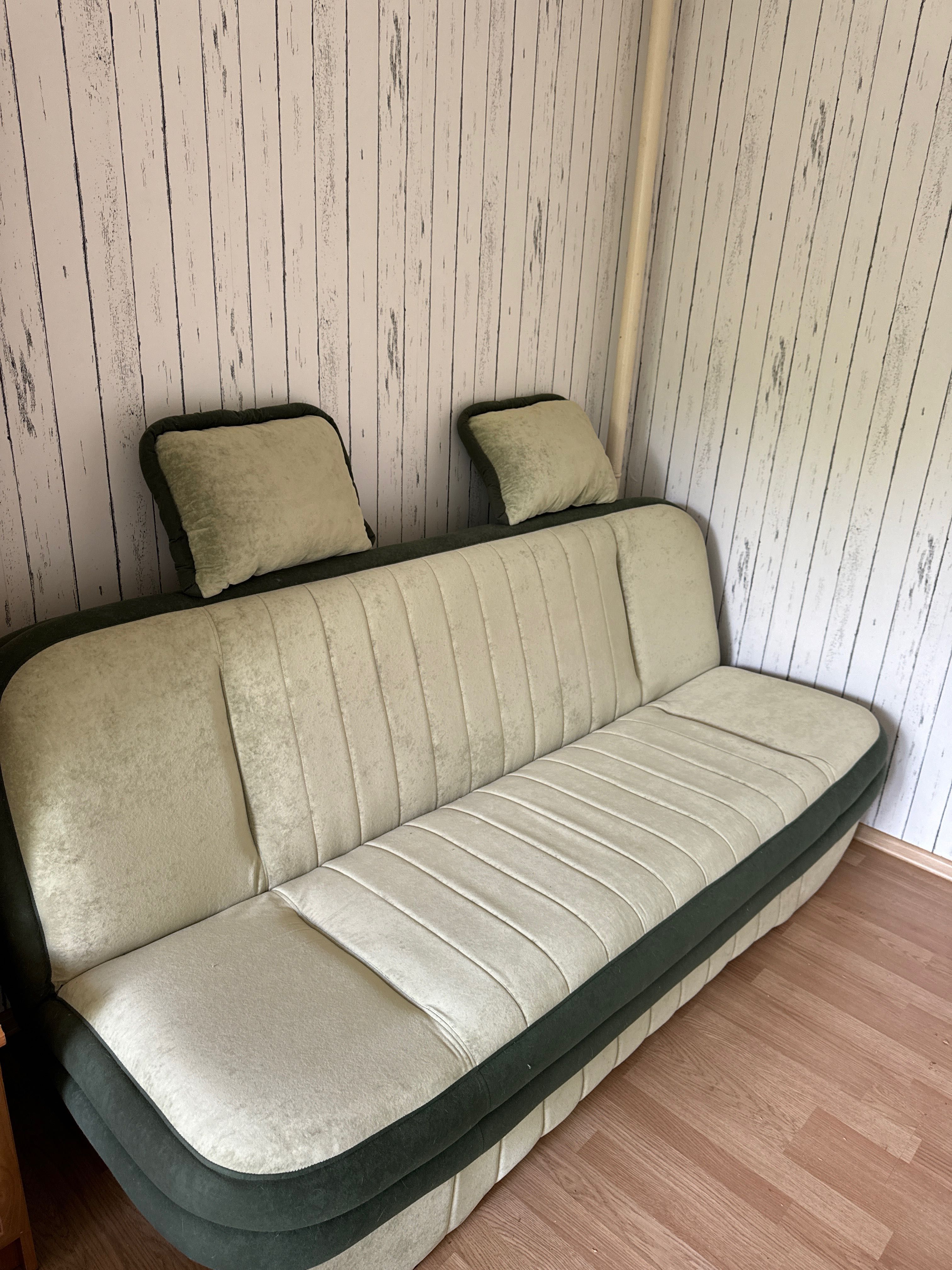 Sofa z funkcją spania – Wrocław, stan bardzo dobry