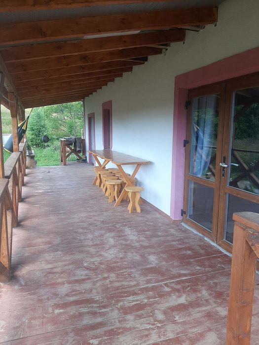 Здається великий будинок на Різдвяні Свята