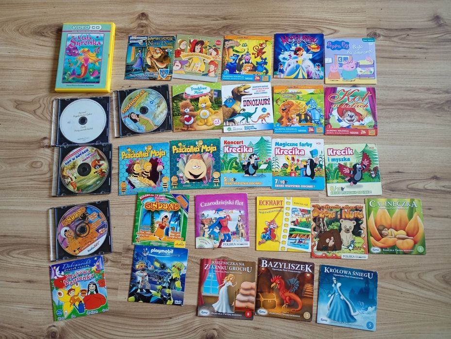 Filmy, bajki- Sindbad, Krecik, Dźeki i Nuka, Pszczółka Maja i inne...