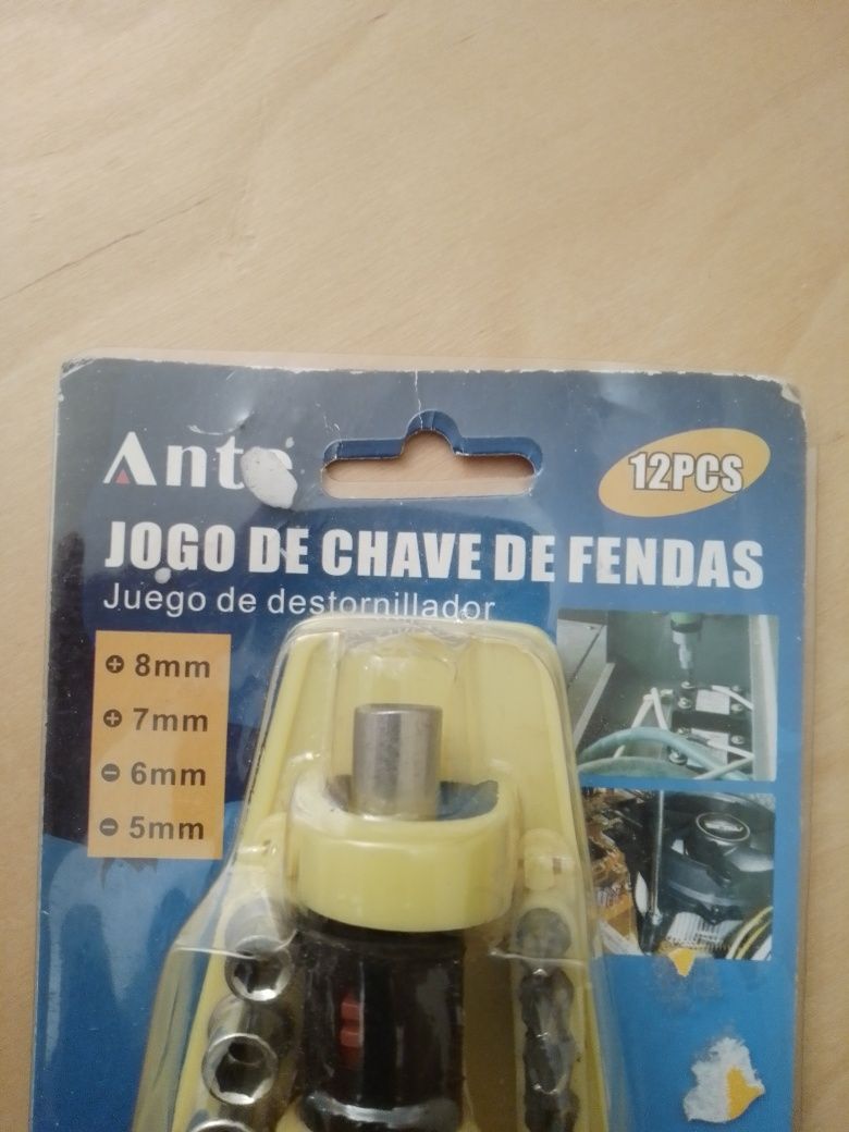 Chave multiusos para parafusos e porcas