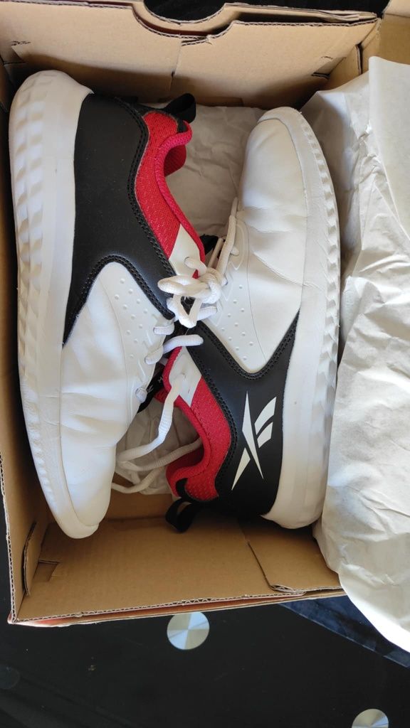 Sapatilhas Reebok tamanho 35