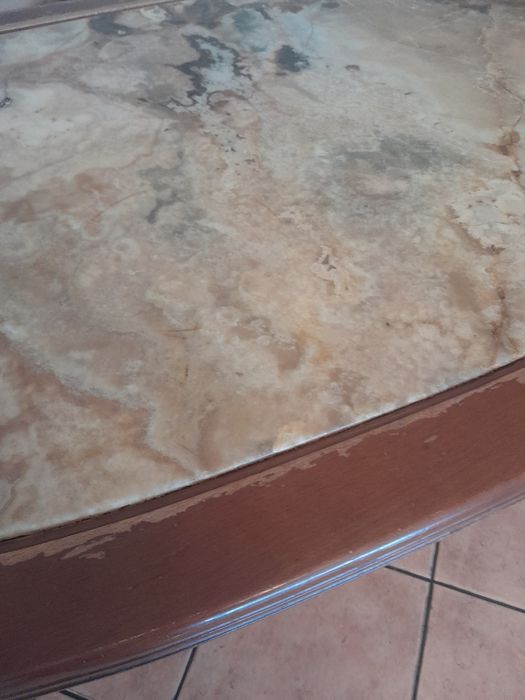 Piękna ława marmurowa