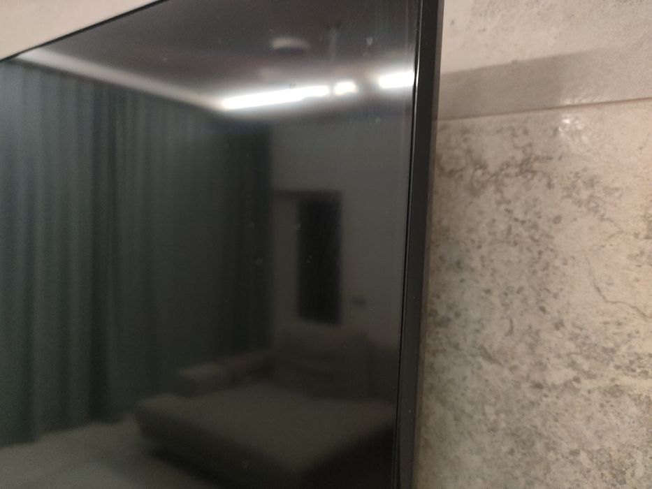 Розбитий телевізор Sony 65X90J