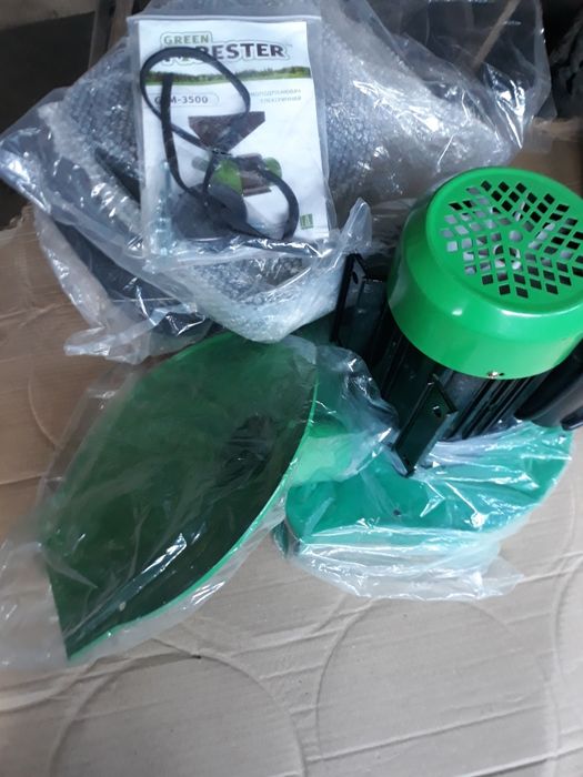 Зерноподрібнювач Green  Forester.