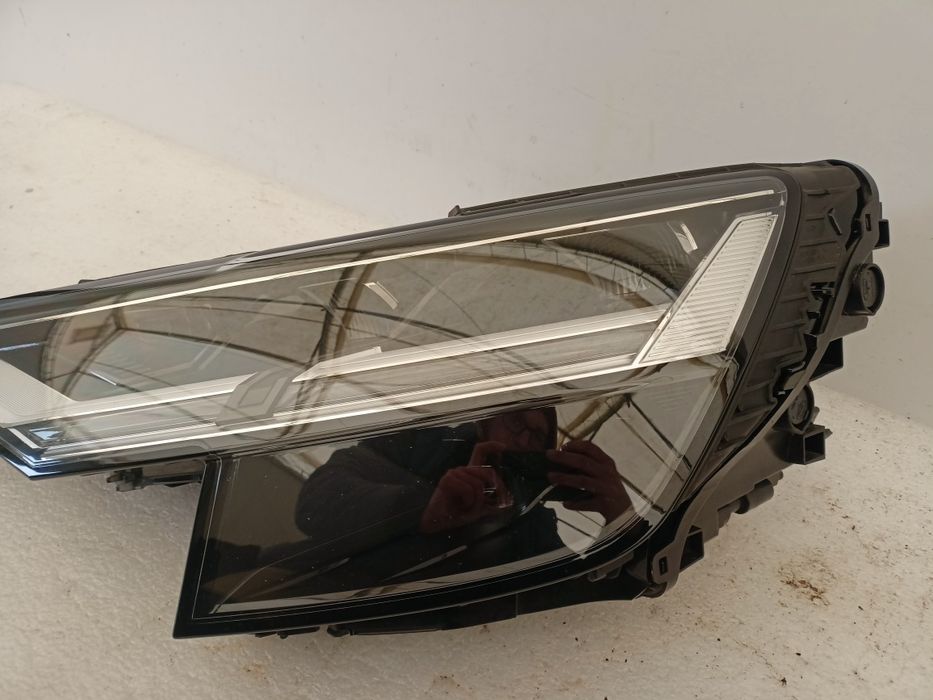 Audi Q8 4M8 Full LED lampa lewy przód lewy przednia EU