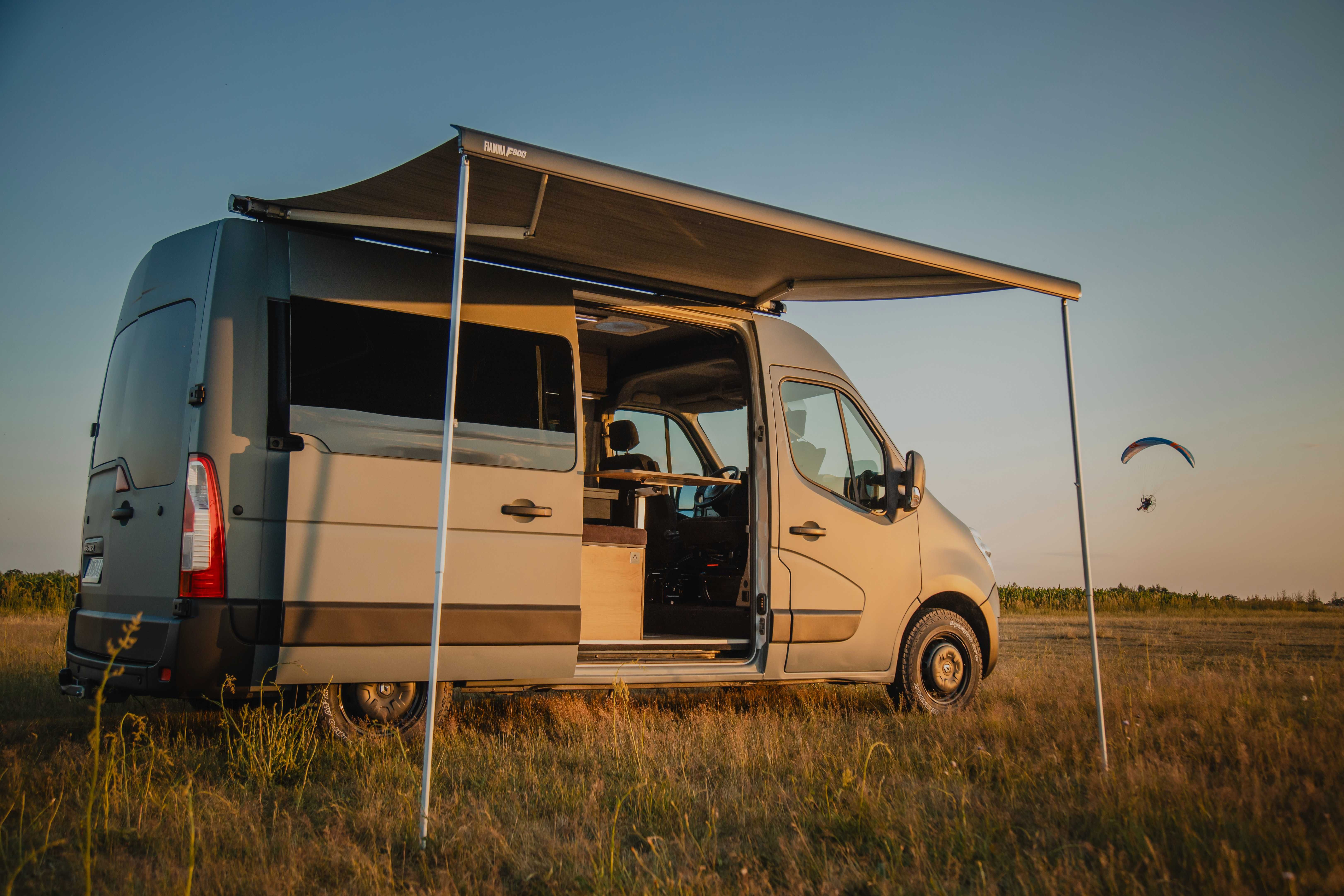 Wynajem Campervana - Caveman Rent na Twoje wymarzone wakacje!