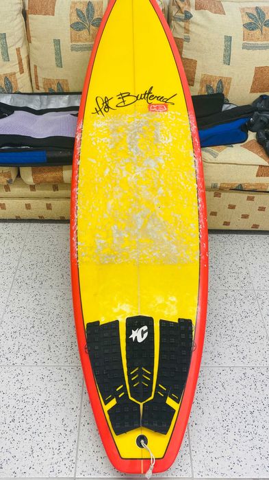 Prancha de Surf Hot Buttered 6’6 modelada por Brandon McDonald