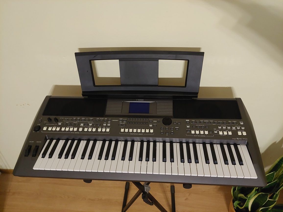 Yamaha psr s 670 super stan  ( keyboard sx600)