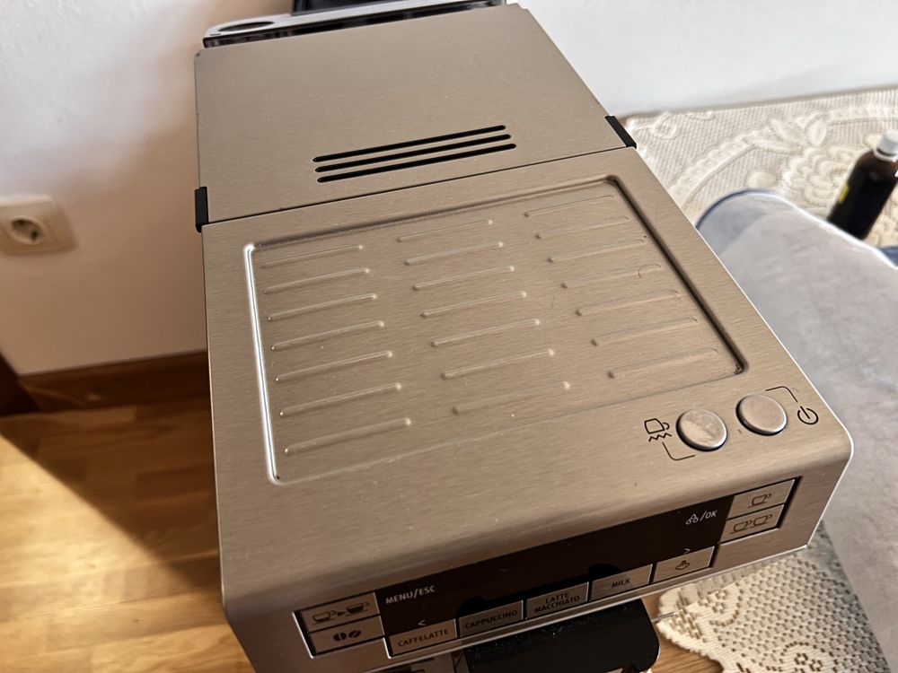 Кавоварка Delonghi PrimaDonna XS Deluxe (ETAM 36.365.M)
