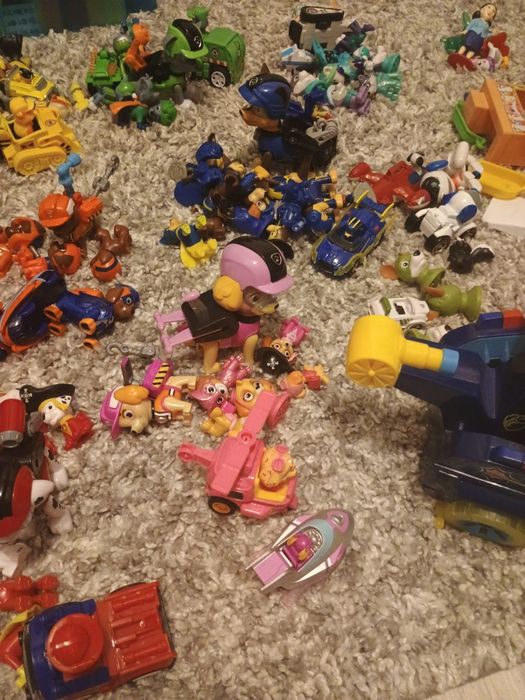 Zabawki ,figurki Psi Patrol