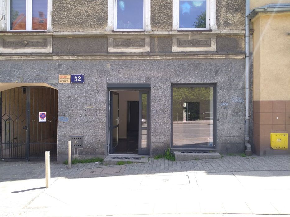 Sprzedam lokal użytkowy Wałbrzych ul.Armii Krajowej Super Lokalizacja!