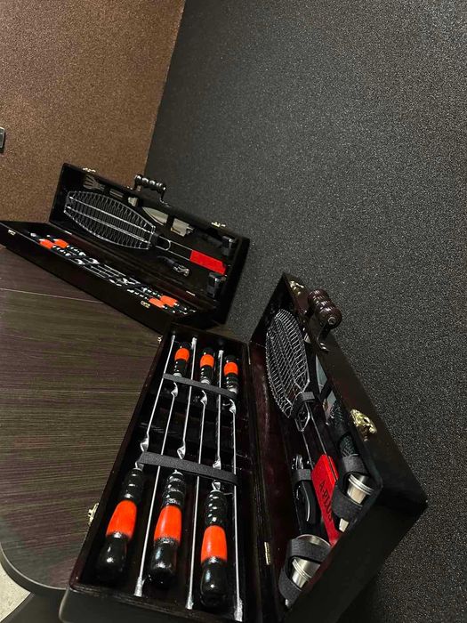 Набір шампурів у дерев'яному кейсі: "ІСКРА", подарунок для чоловіка