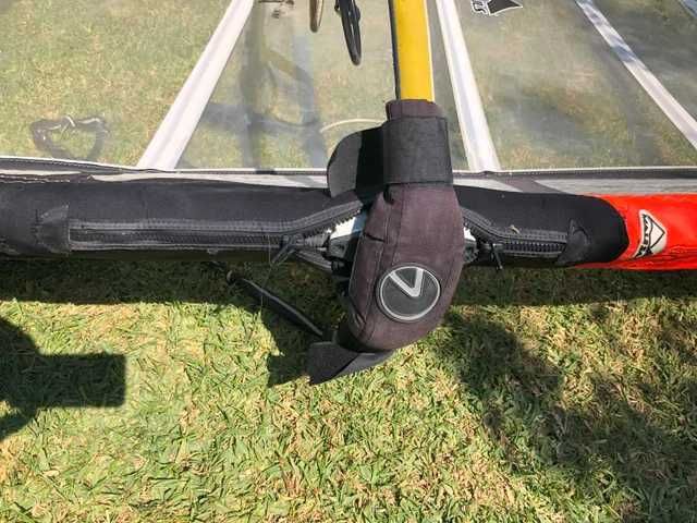 Vela de windsurf slalom race 8.4
