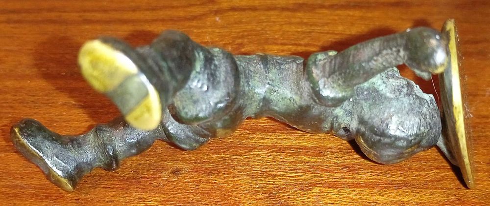 Pequena Estatueta em Bronze