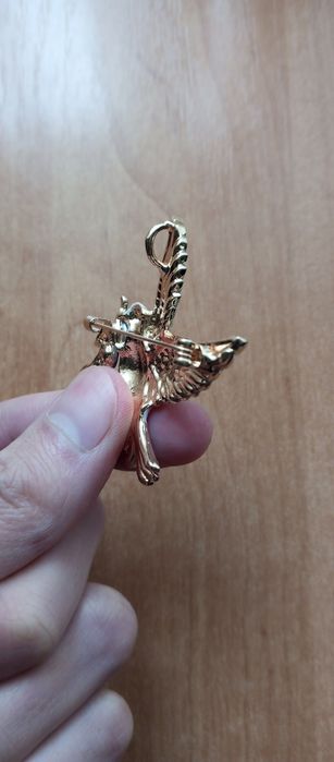 Брош Голуб Миру.