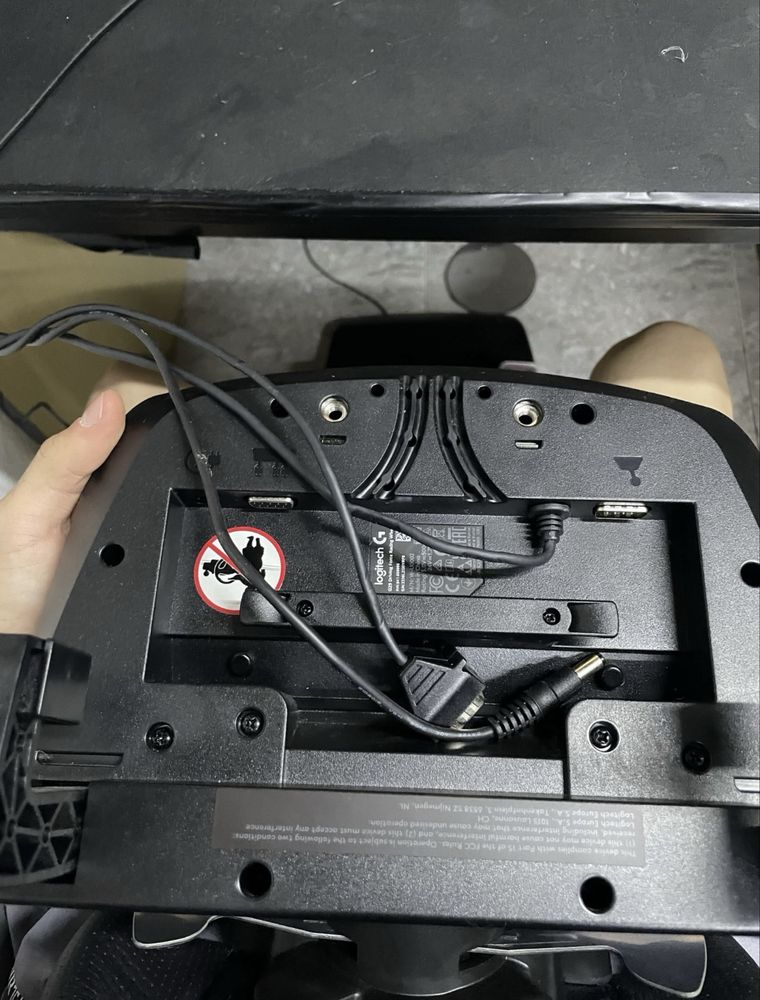 Volante e Pedais Logitech G29