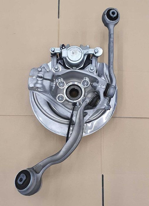 NOWA ZWROTNICA piasta wahacz zacisk klocki TYŁ DO BMW G30 G31 G20