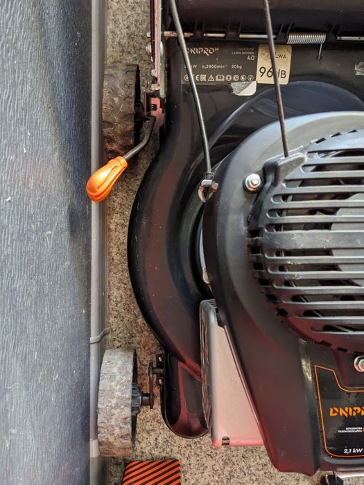 Газонокосарка Dnipro M 40