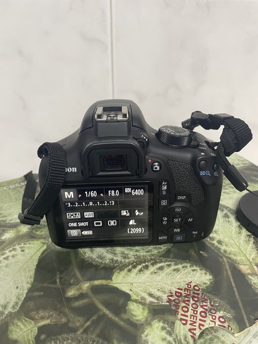 Canon DSLR 1300D kit