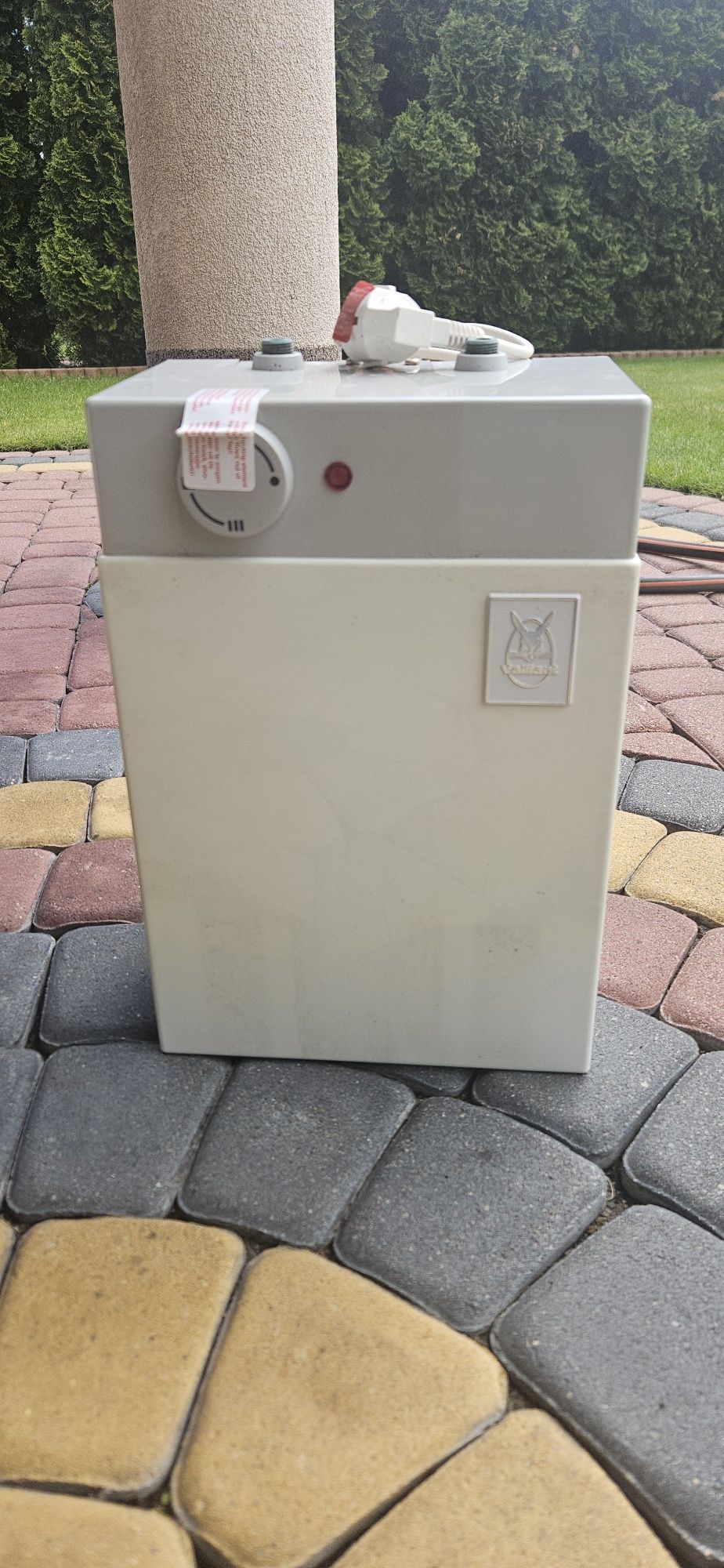 Przepływowy ogrzewacz wody 5L vaillant ven b 5 u