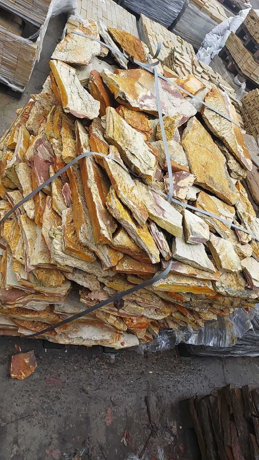 Плоский натуральный камень для облицовки каминов, цоколей стен дорожек