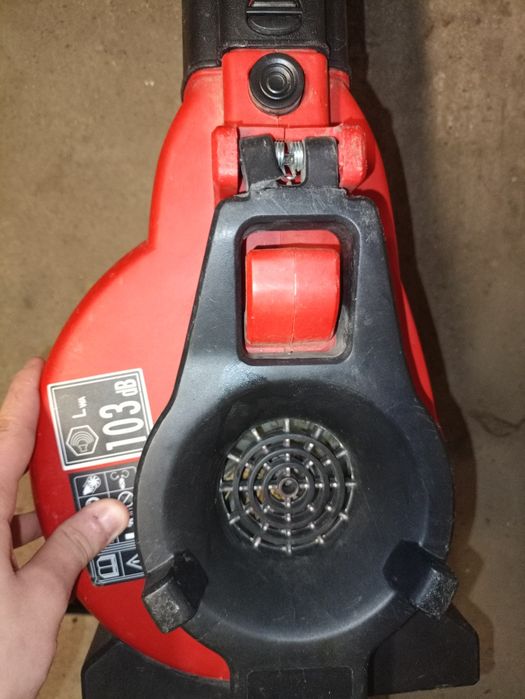 Dmuchawa do liści z odkurzaczem 2w1