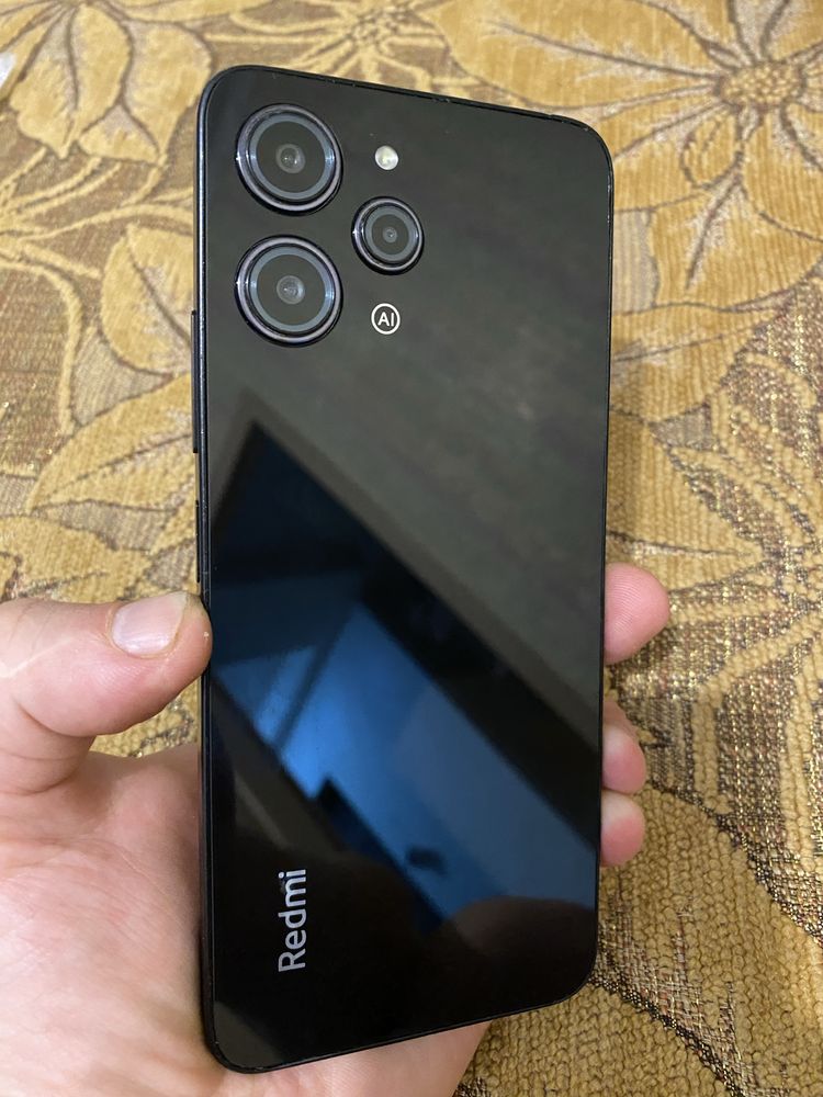 Продам Xiaomi Redmi 12 4/128Gb