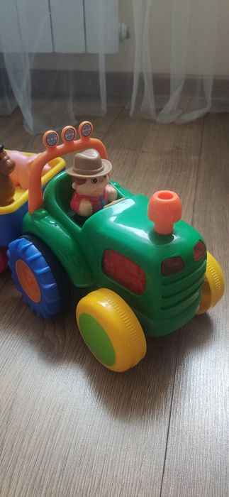 TRAKTOR  FARMER Zwierzęta DUMEL zabawka interaktywna