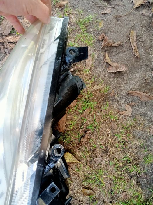 Sprzedam reflektor prawy do scenic 2