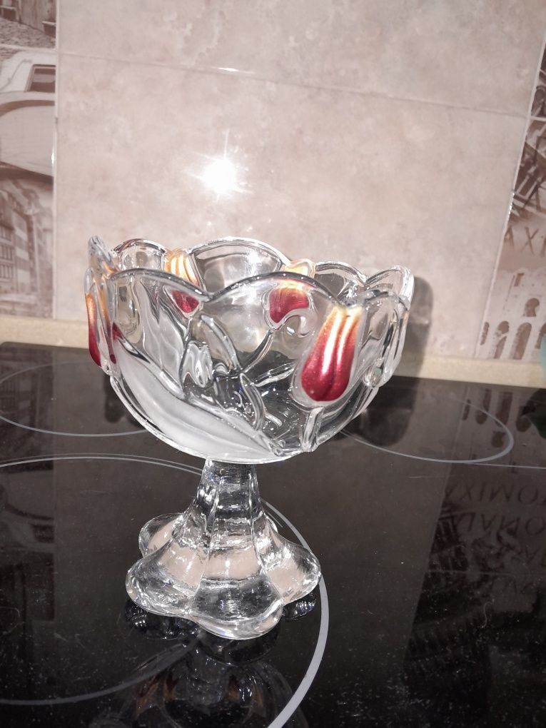 Цукерниця, салатниця на ножкі Walther Glass