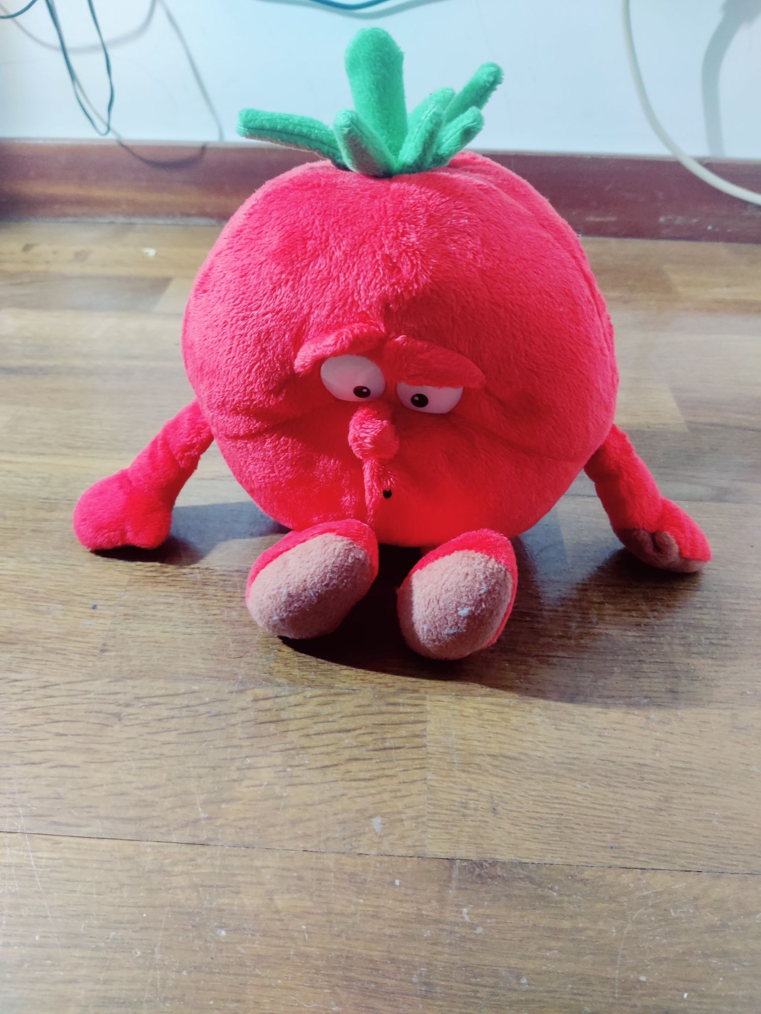 Peluche em forma de tomate