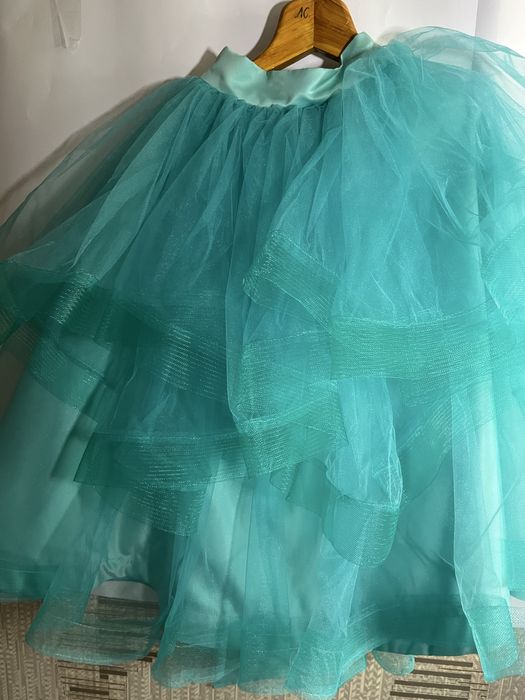 Випускна, святкова сукня для  дівчинки