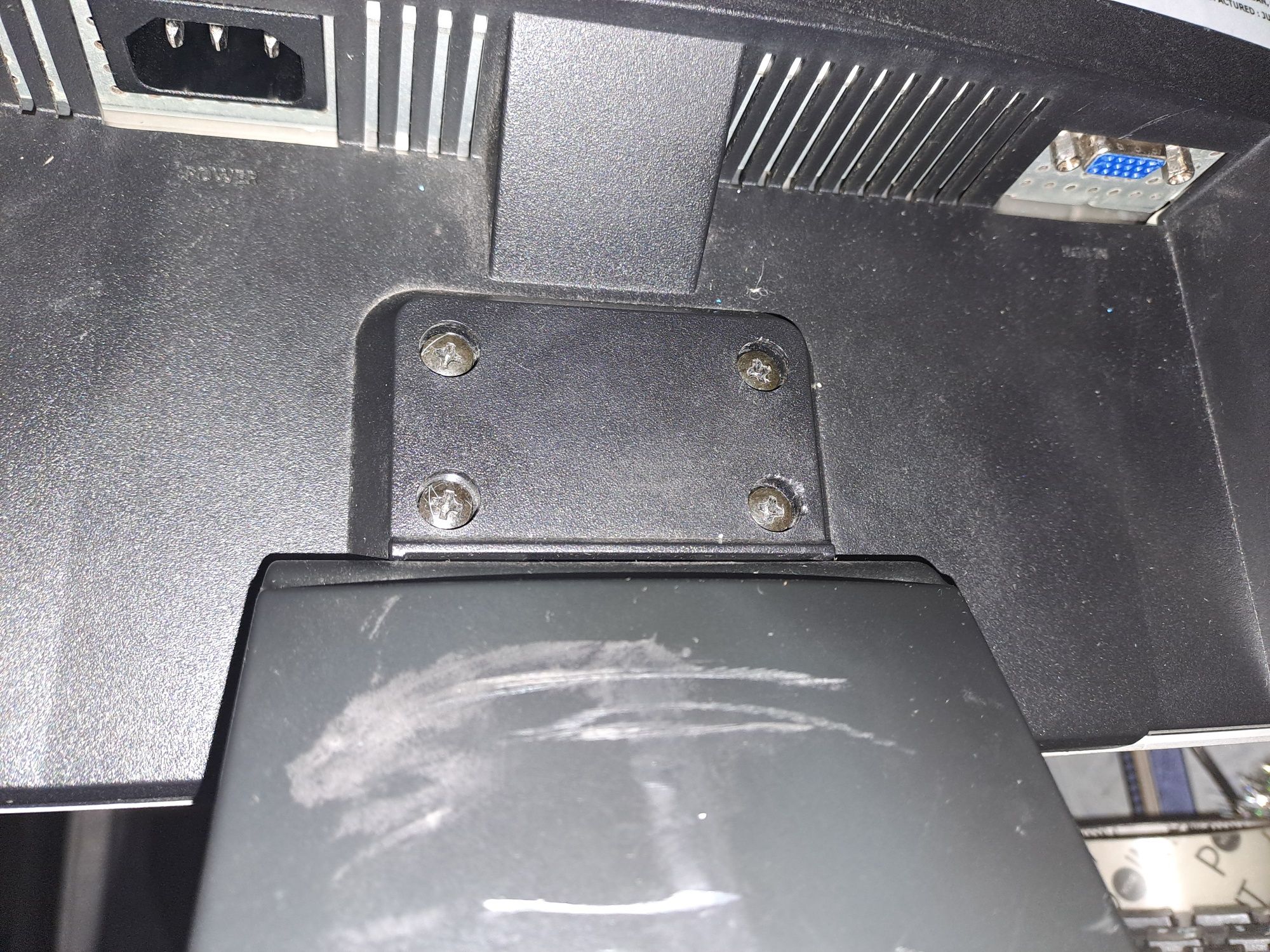 Монитор Samsung SyncMaster 913v