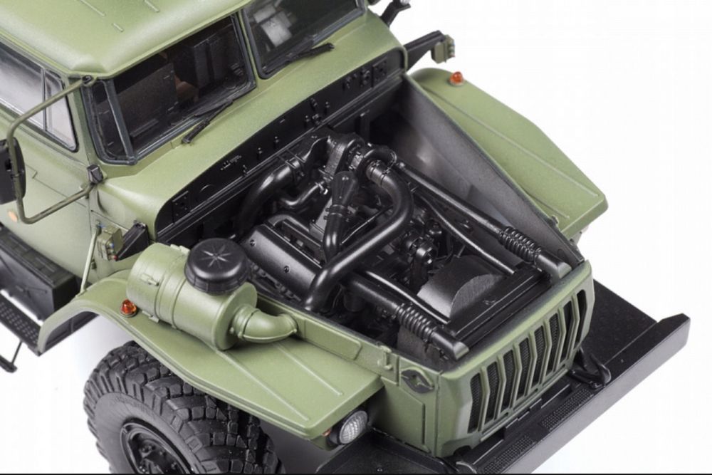 Model do sklejenia Zvezda 3655 1/35 Multiple Rocket BM-21 "Grad"