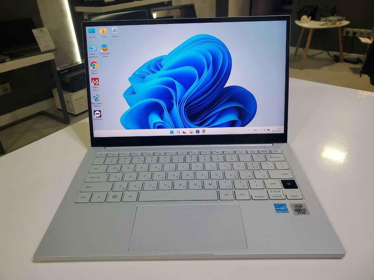 Ноутбук Samsung Galaxy Book Ion 13.3" i7-10510U/8gb/512ssd/Win11