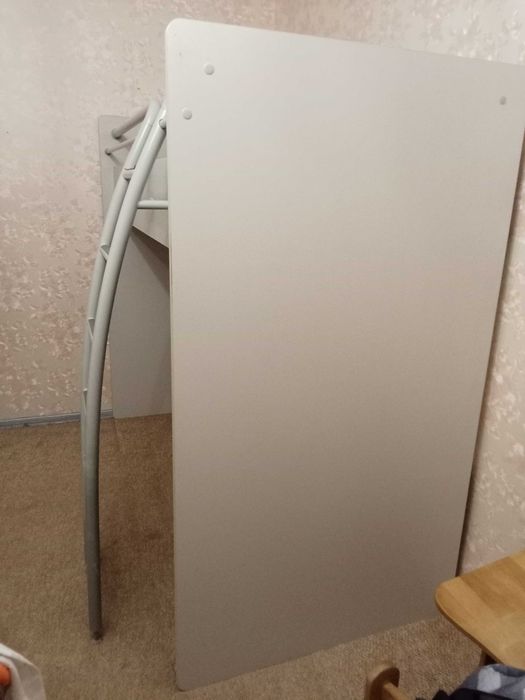 Продаю меблі -  дитячу кімнату (ліжко "чердак", шафа, 2 тумби, стіл).