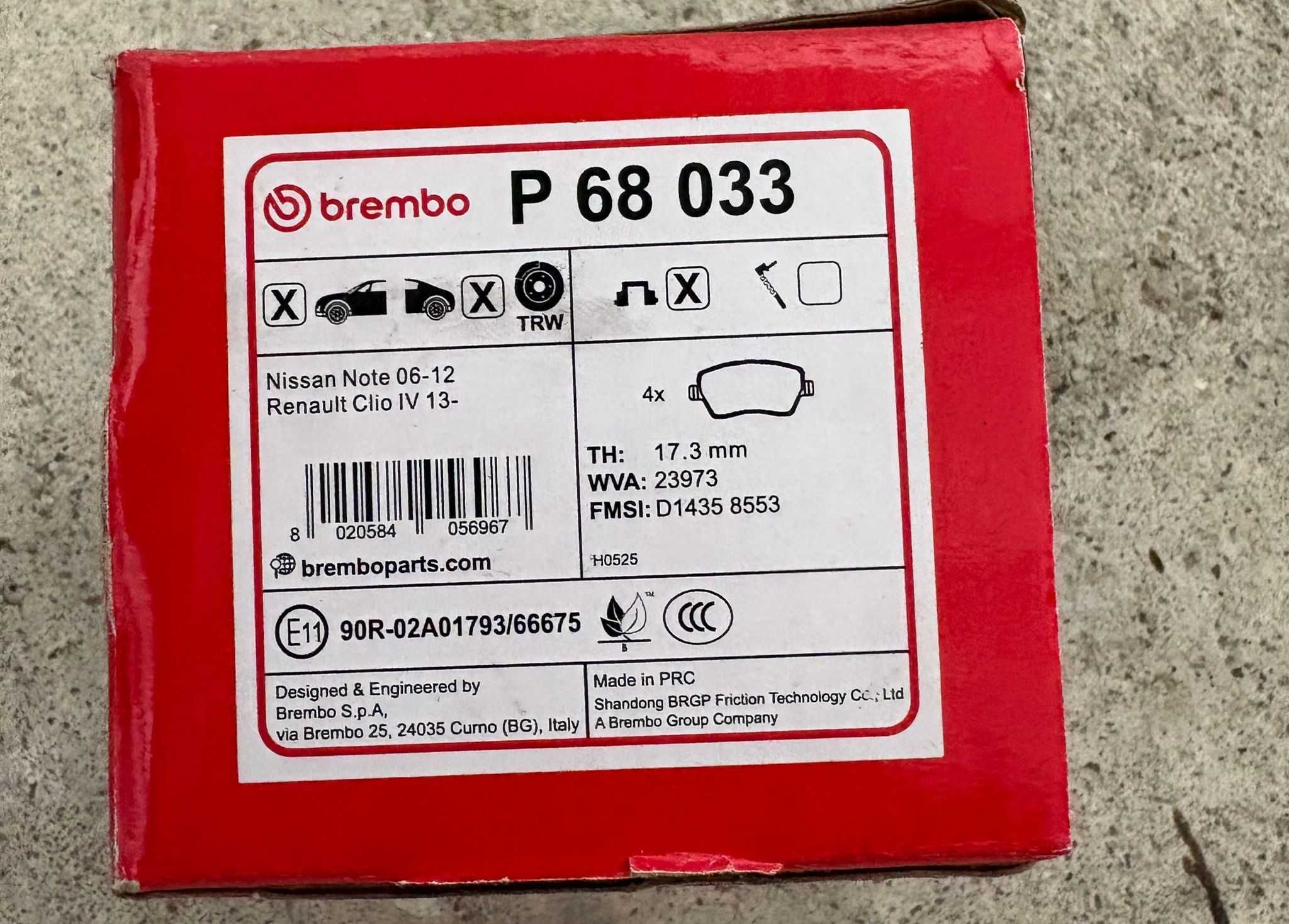 Jogo de 4 pastilhas de freio BREMBO P 68 033.