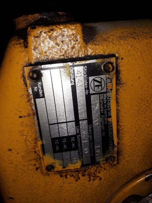 Skrzynia biegów do koparki Liebherr