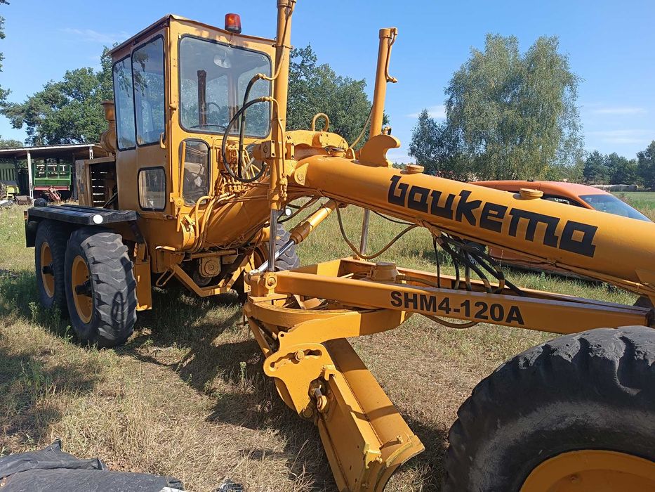Równiarka drogowa Baukema shm4