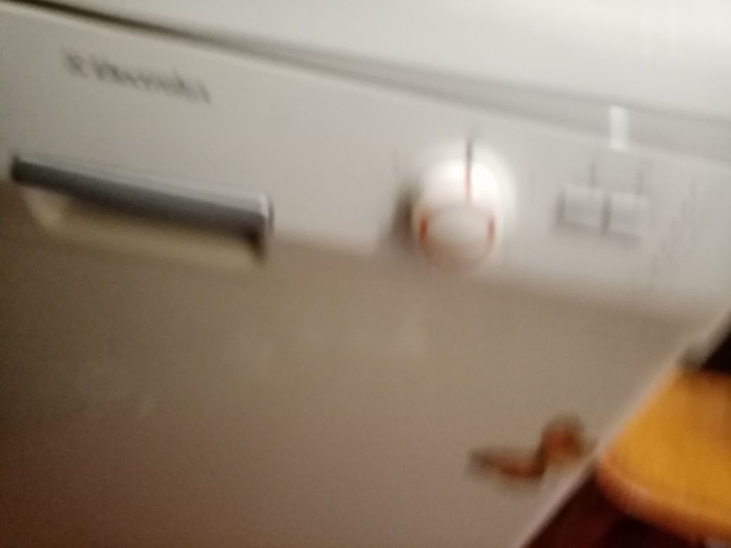 Посудомоечная машина   Electrolux ESF 43005
