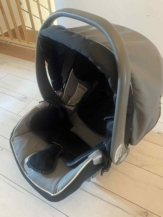 Fotelik kołyska dla niemowlaka