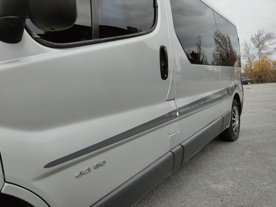 Renault Trafic LONG 1,9 пассажир 7+1